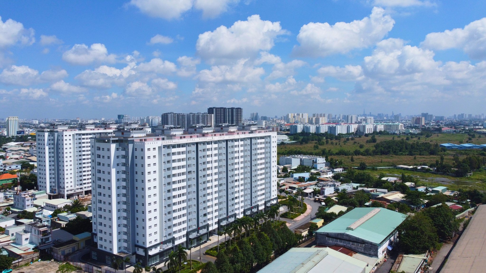 hinh-thuc-te-conic-boulevard-2